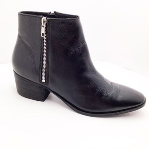 {Urban Outfitters} Leather Ankle Bootie